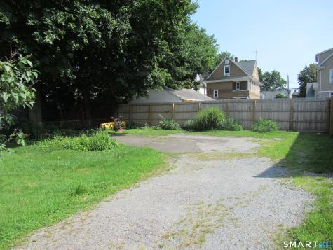 112 Bennett Street Bridgeport CT 06605