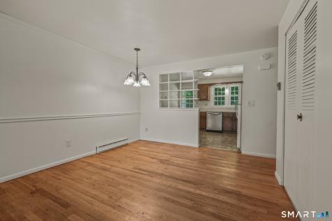 414 Robin Court Cheshire CT 06410