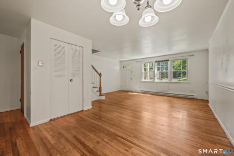 414 Robin Court Cheshire CT 06410