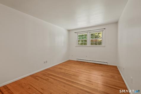 414 Robin Court Cheshire CT 06410