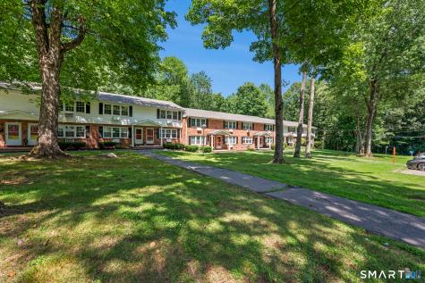 414 Robin Court Cheshire CT 06410