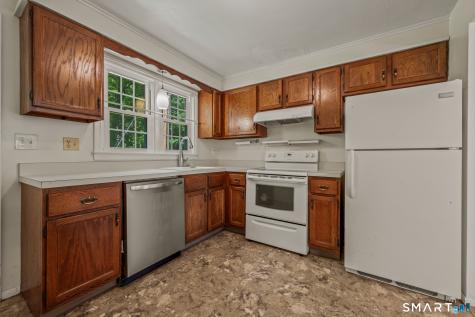 414 Robin Court Cheshire CT 06410