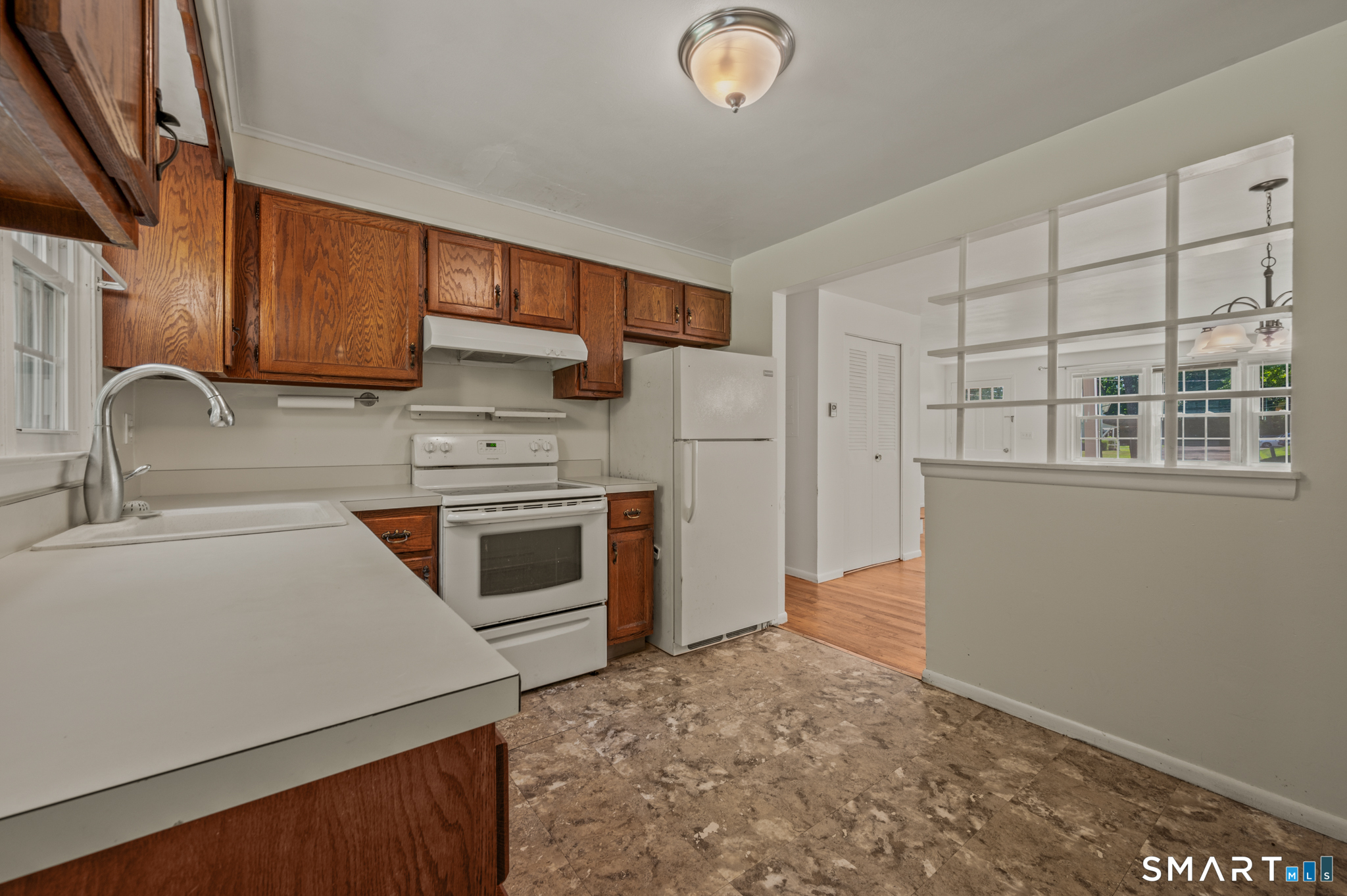 414 Robin Court Cheshire CT 06410