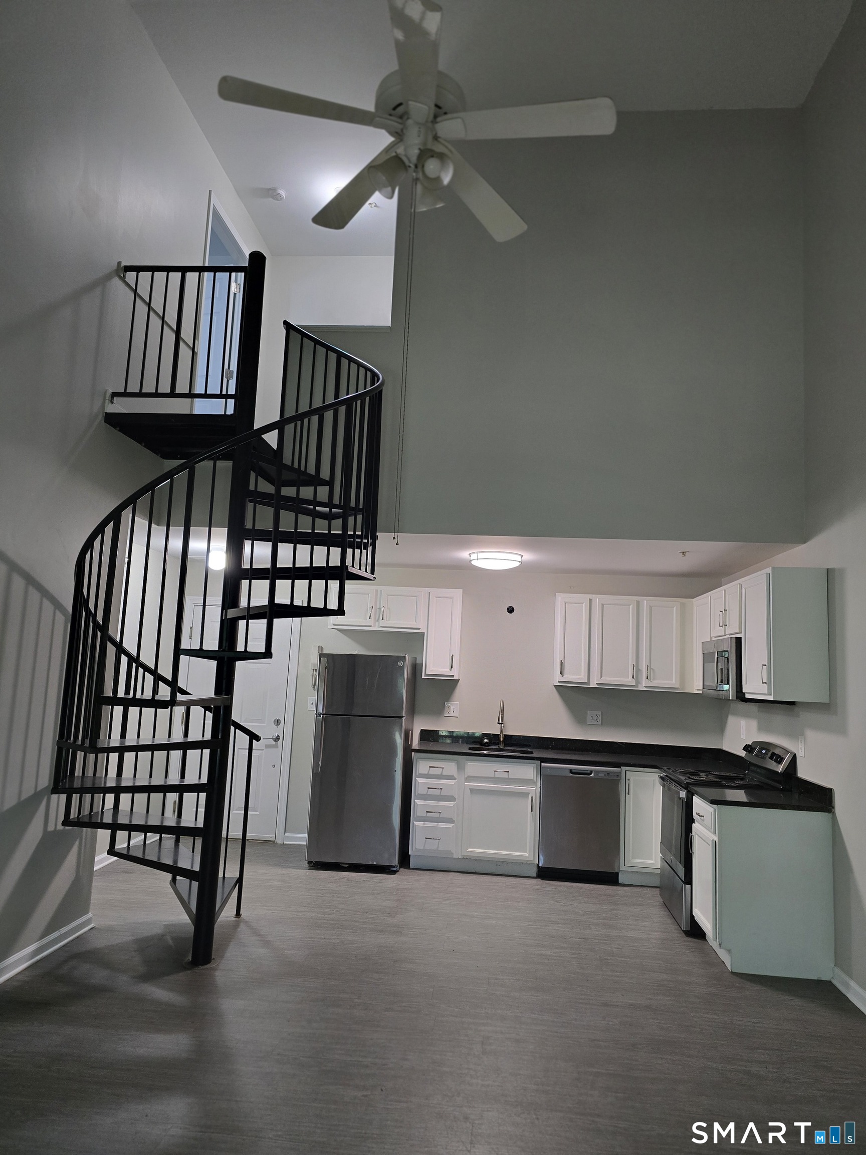 Milford CT, 680 Boston Post Road, Unit 31