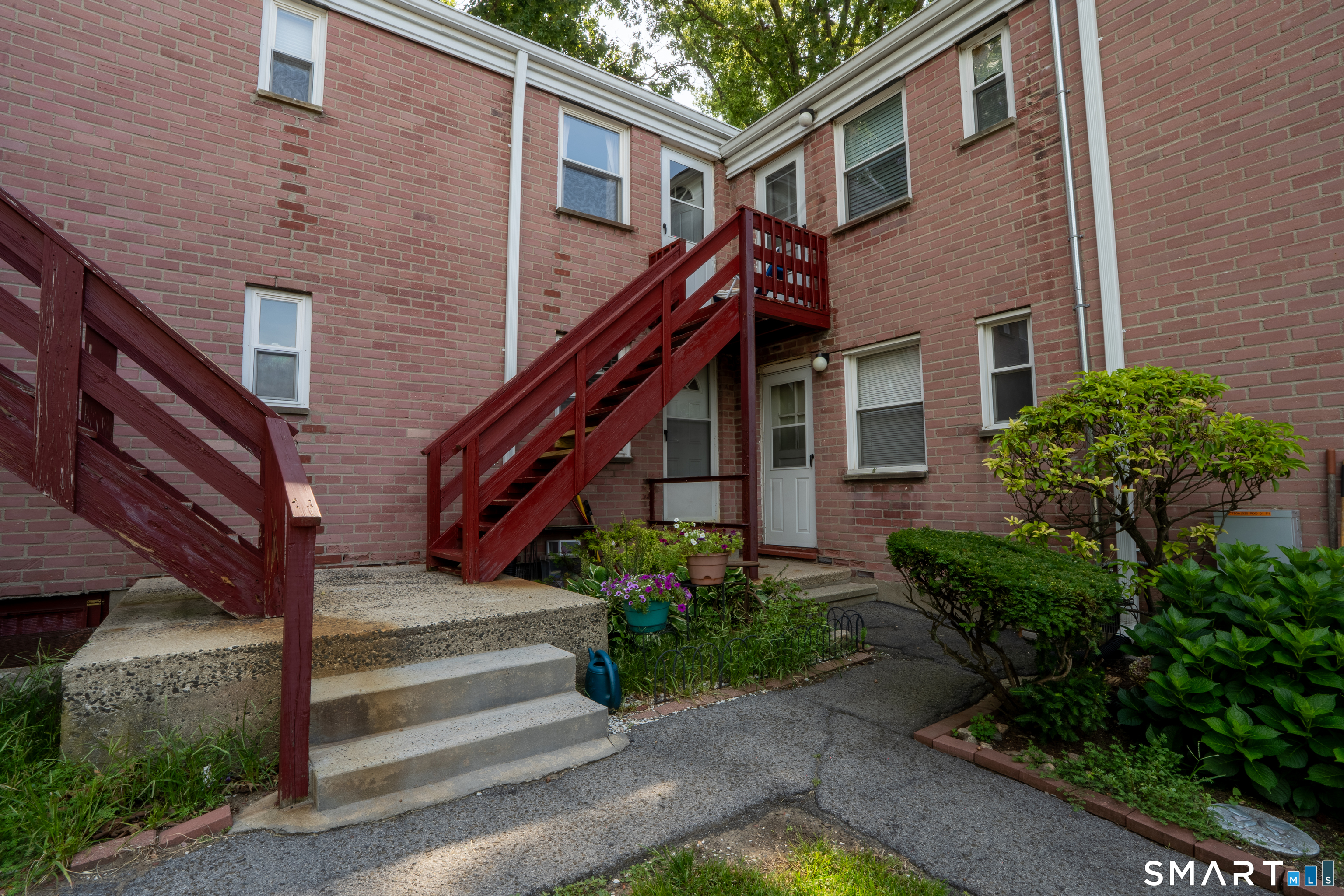 66 Courtland Avenue Stamford CT 06902