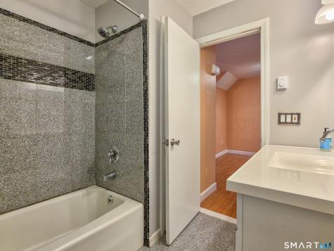 36 Wellington Drive Farmington CT 06032