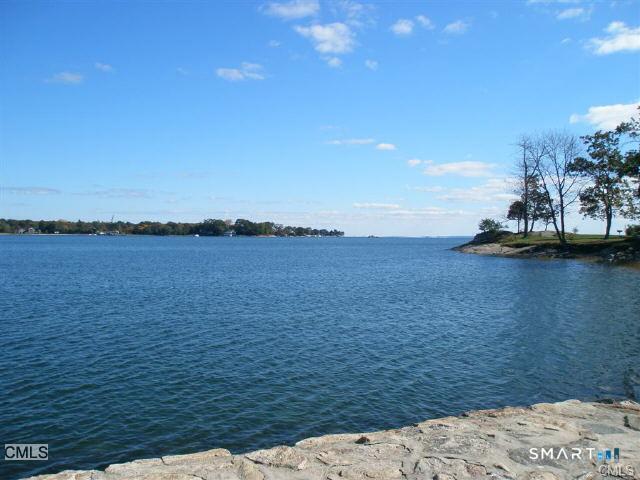 637 Cove Road Stamford CT 06902