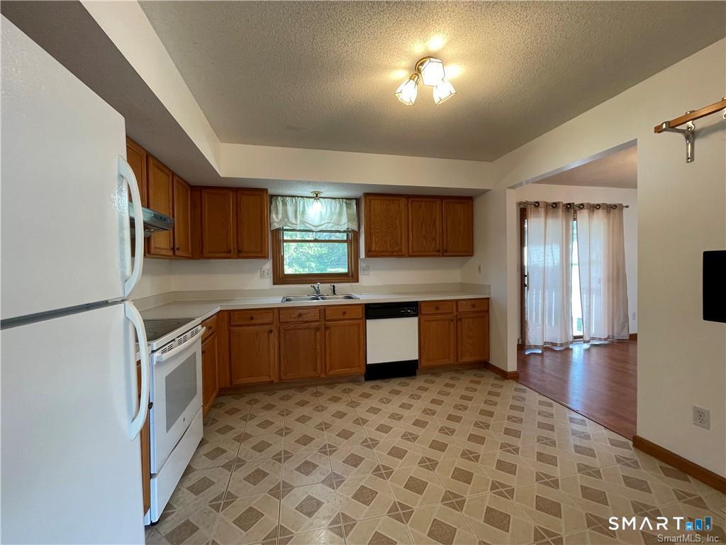 33 Gentile Place Branford CT 06405