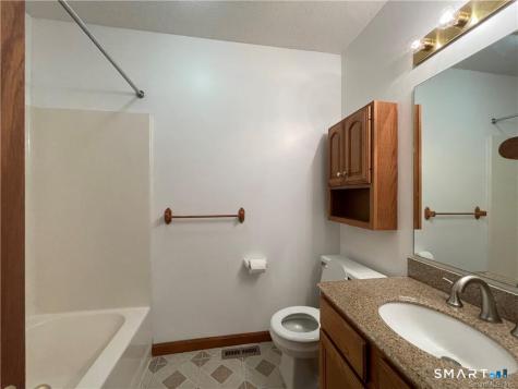 33 Gentile Place Branford CT 06405