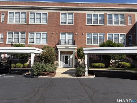 30 Schoolhouse Drive West Hartford CT 06110