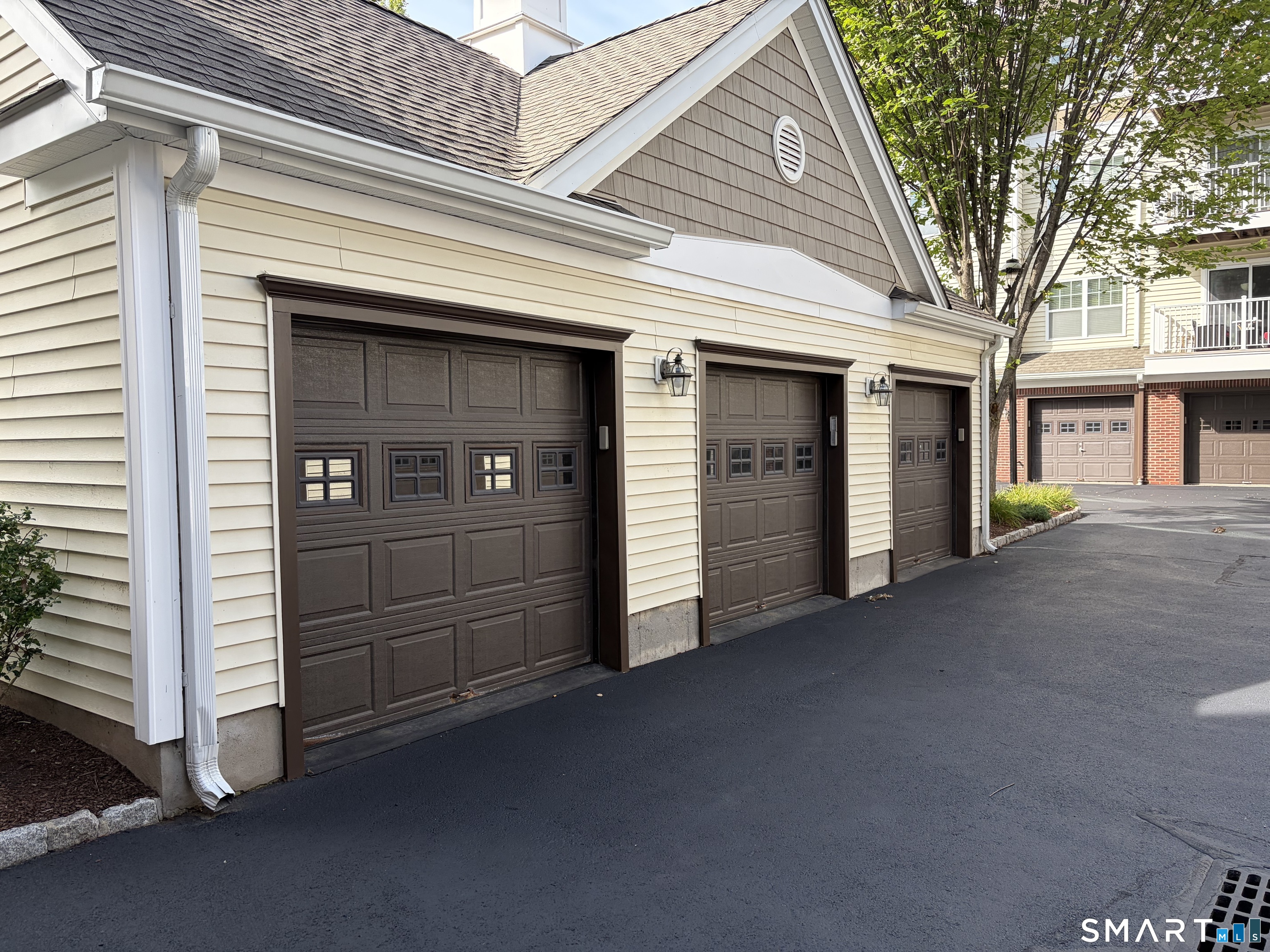 30 Schoolhouse Drive West Hartford CT 06110