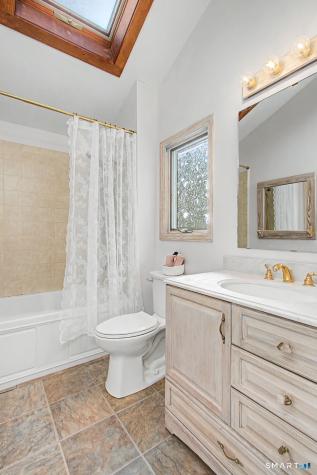 4 Hopewell Drive New Fairfield CT 06812
