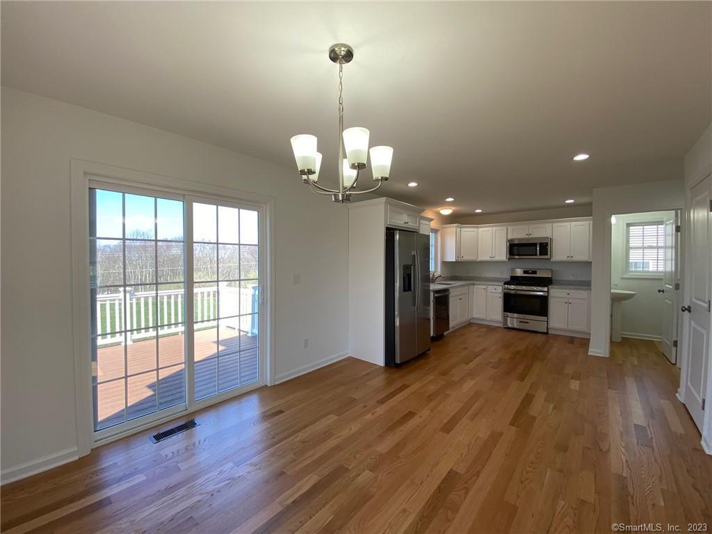 47 Rowland Farm Road Oxford CT 06478