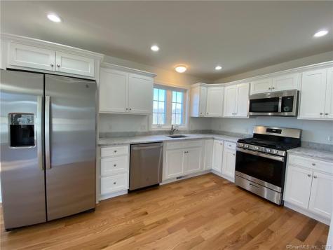 47 Rowland Farm Road Oxford CT 06478