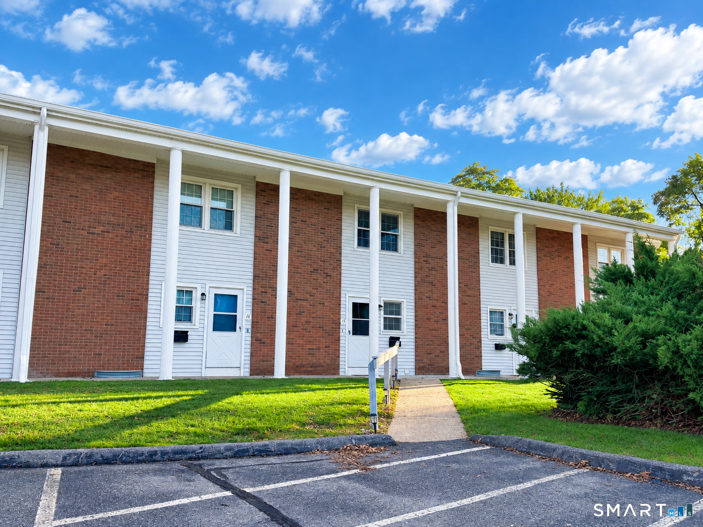 Milford CT, 121 Seemans Lane, Unit 15
