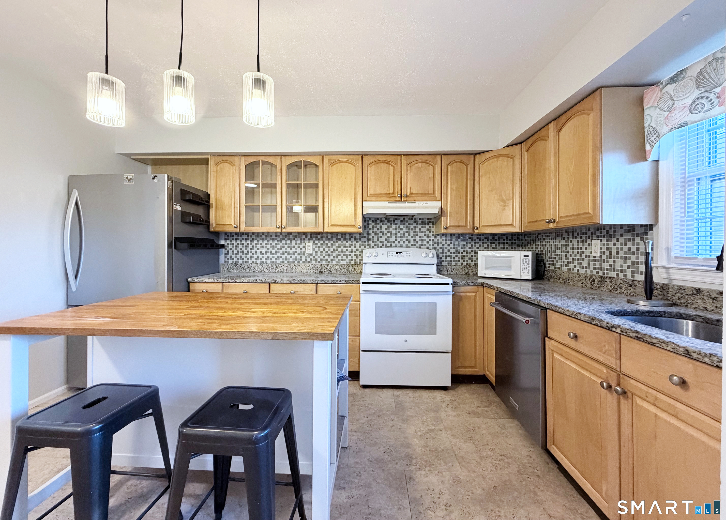 121 Seemans Lane Milford CT 06460