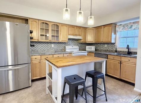 121 Seemans Lane Milford CT 06460