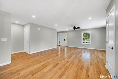 33 West End Avenue Branford CT 06405