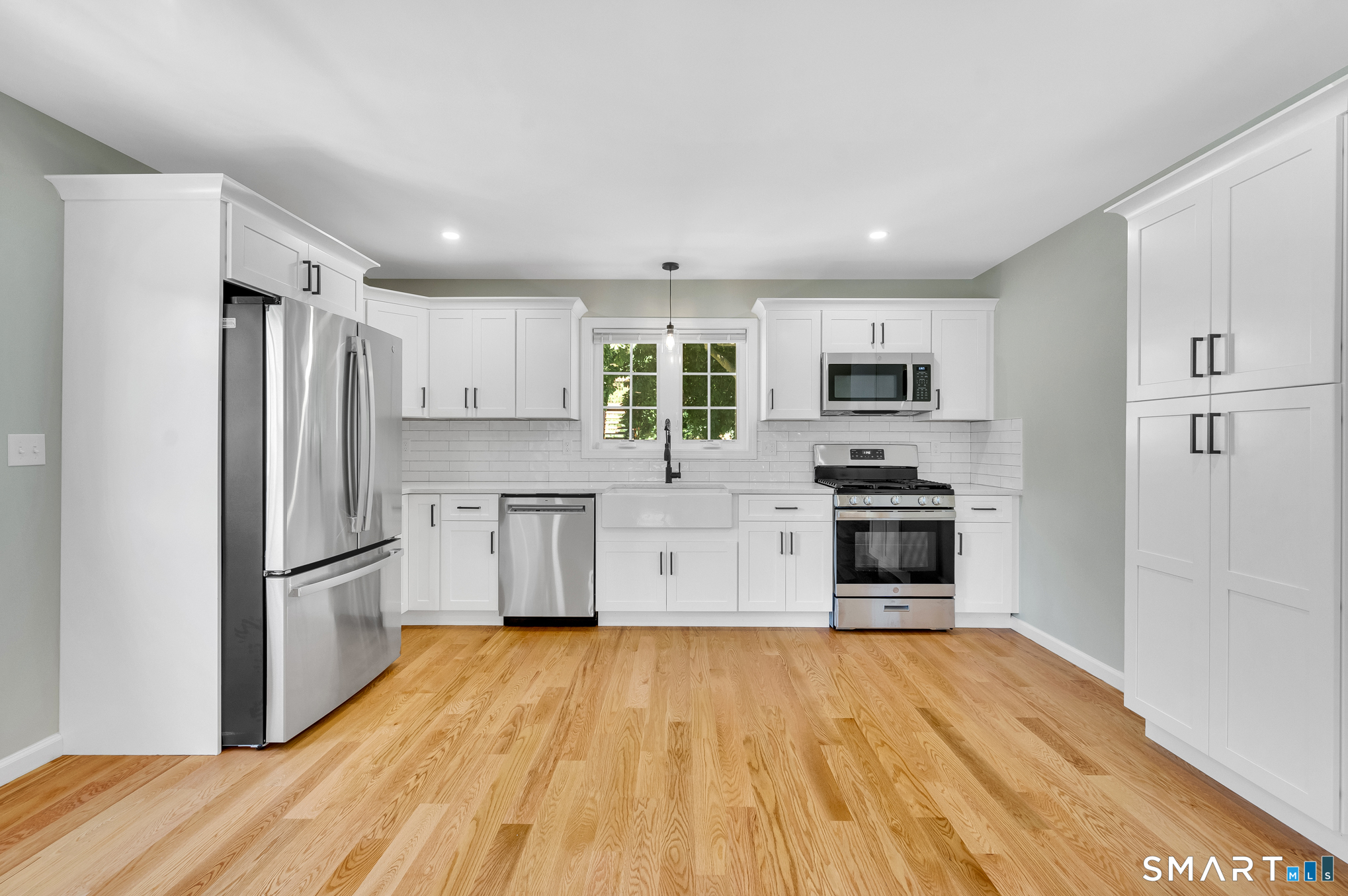 33 West End Avenue Branford CT 06405