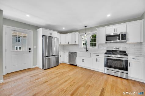 33 West End Avenue Branford CT 06405