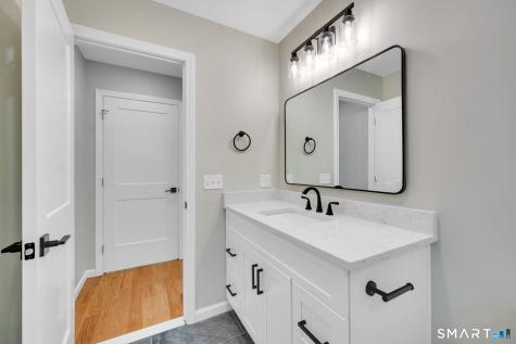 33 West End Avenue Branford CT 06405