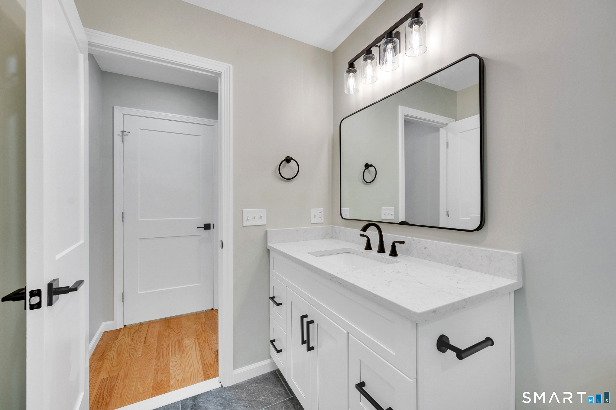 33 West End Avenue Branford CT 06405