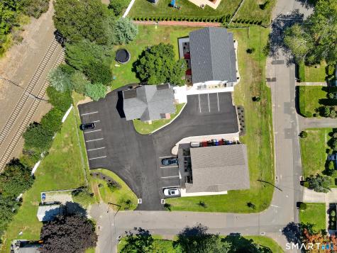 33 West End Avenue Branford CT 06405