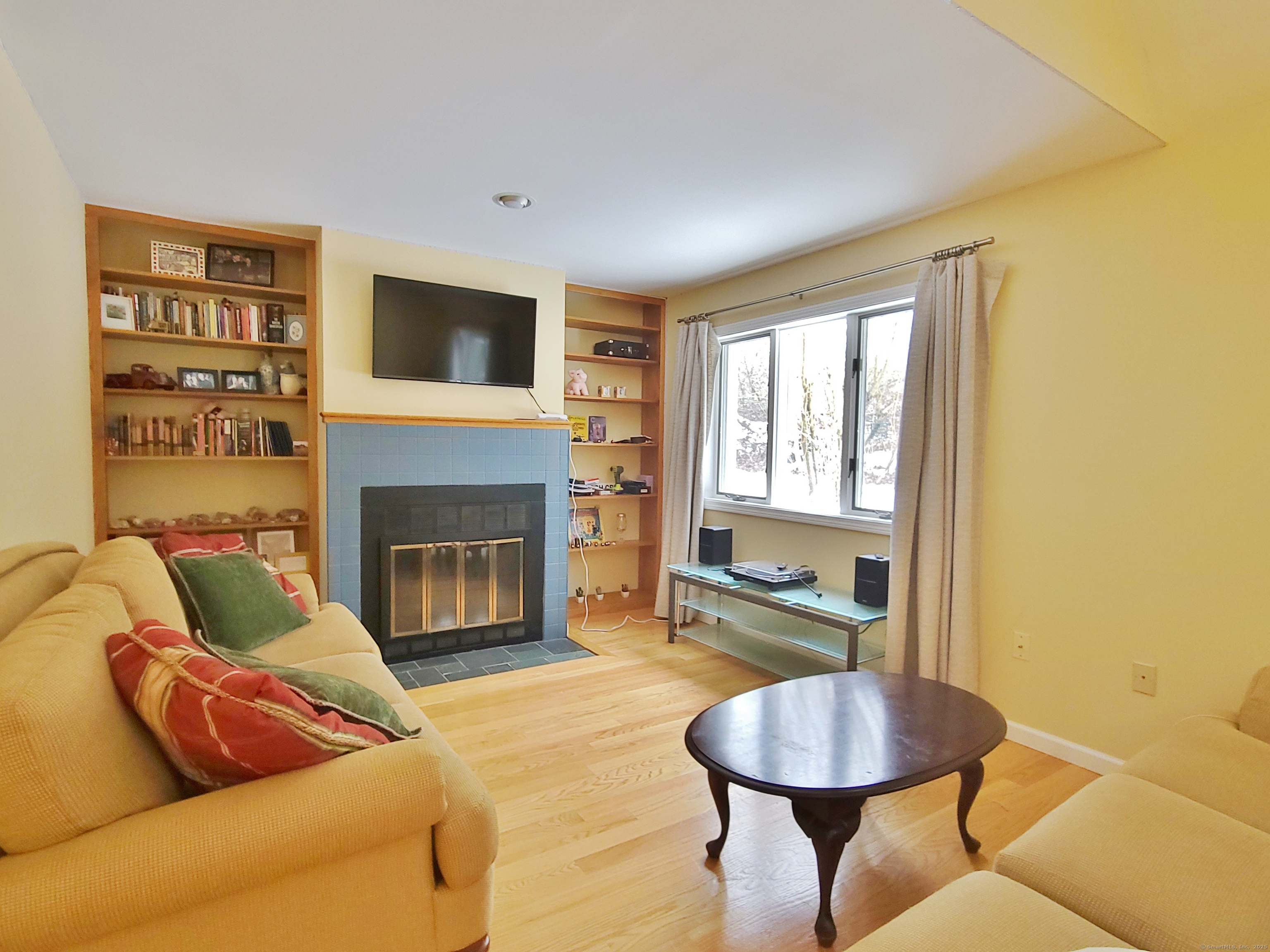 141 Courtyard Lane Mansfield CT 06268