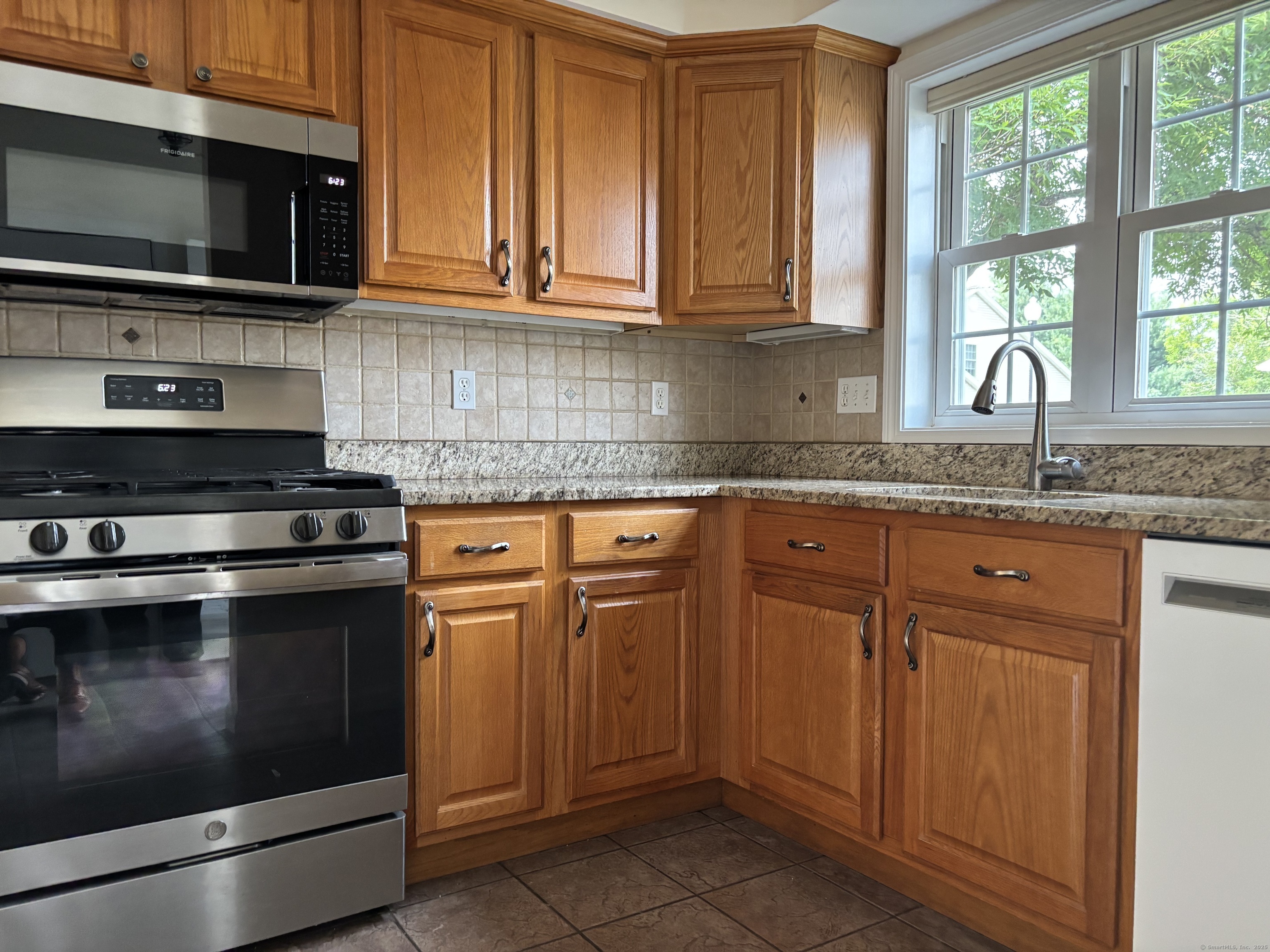 511 Elm Street North Haven CT 06473