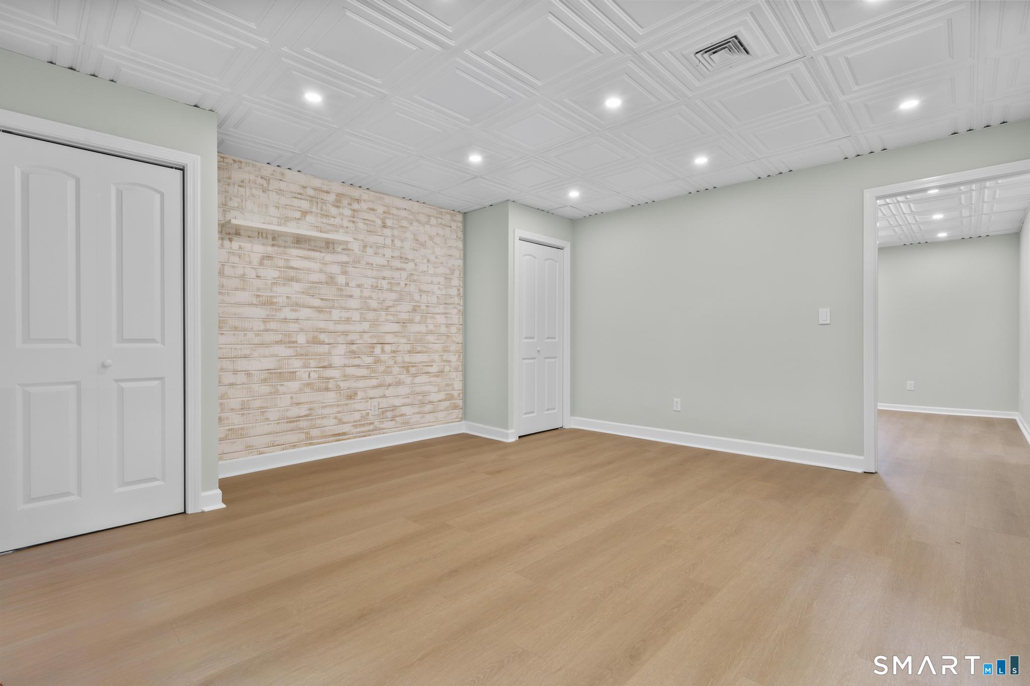 184 Maple Street Branford CT 06405