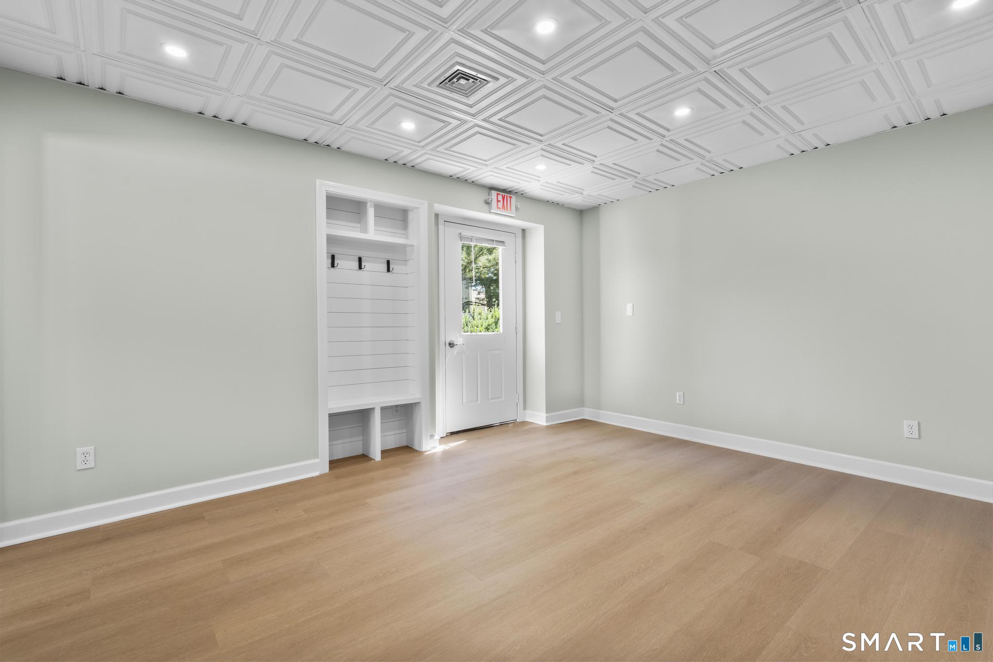 184 Maple Street Branford CT 06405