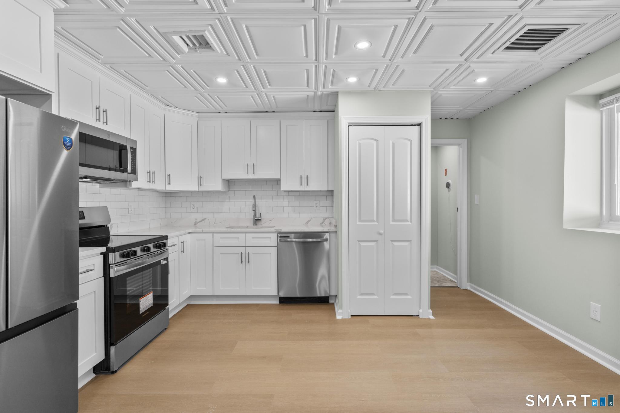 184 Maple Street Branford CT 06405