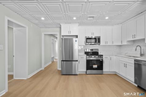 184 Maple Street Branford CT 06405