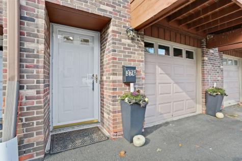 376 Knapps Highway Fairfield CT 06825