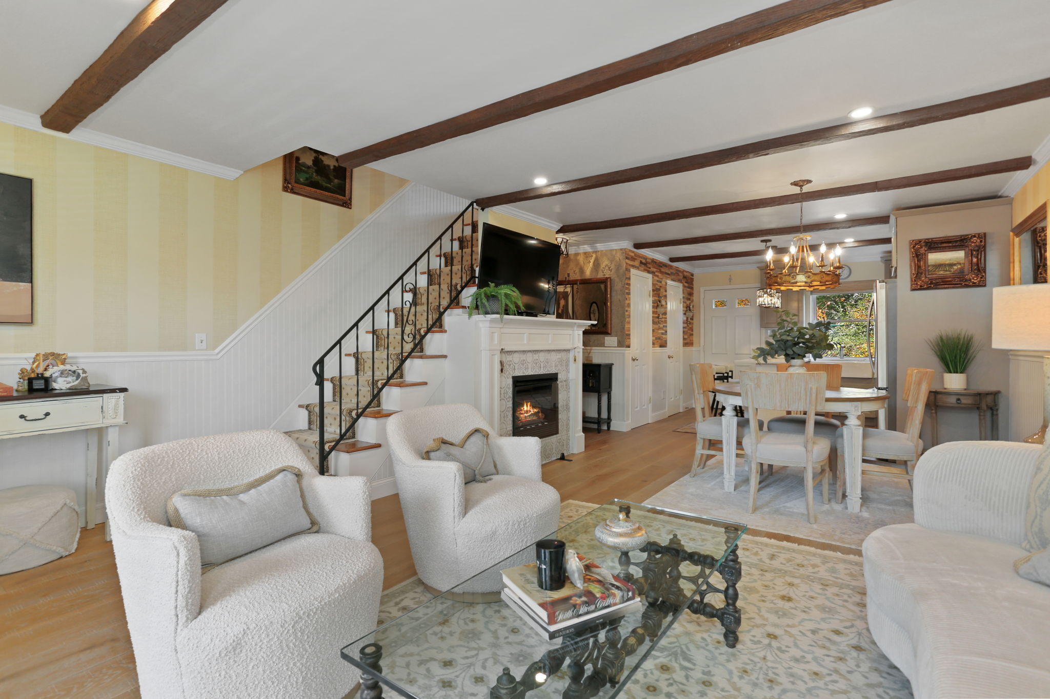 376 Knapps Highway Fairfield CT 06825