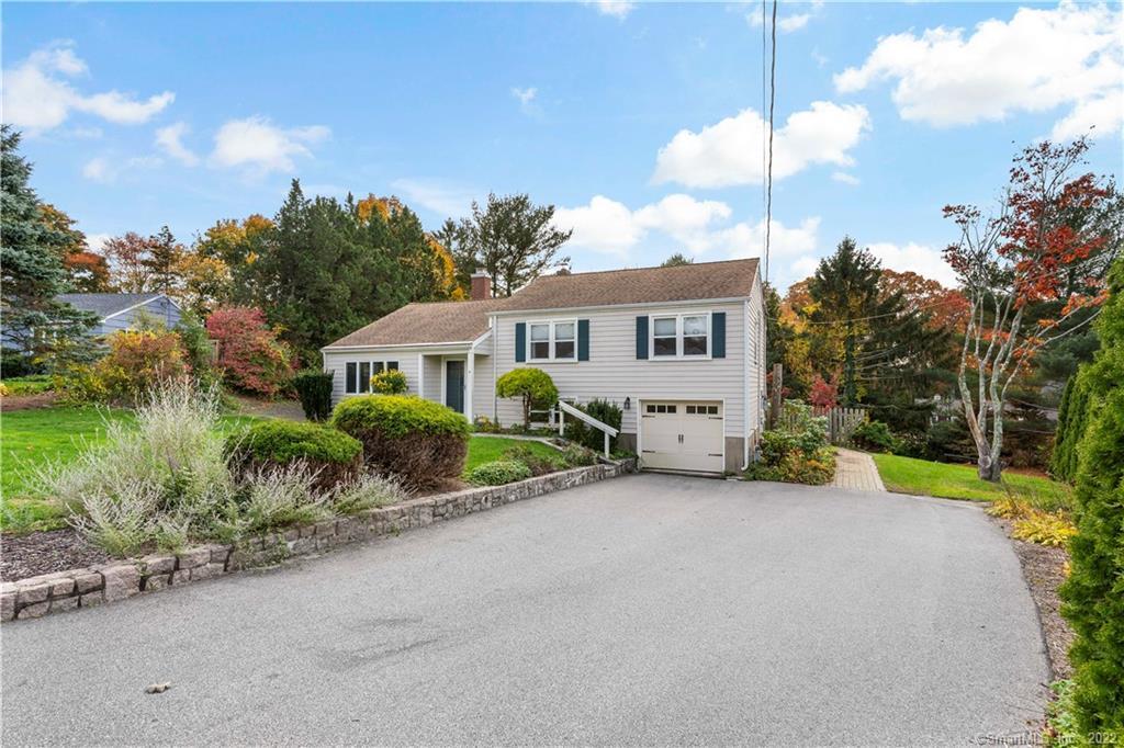 4 Woodvale Road Extension Branford CT 06405