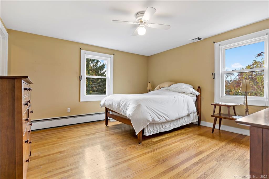 4 Woodvale Road Extension Branford CT 06405