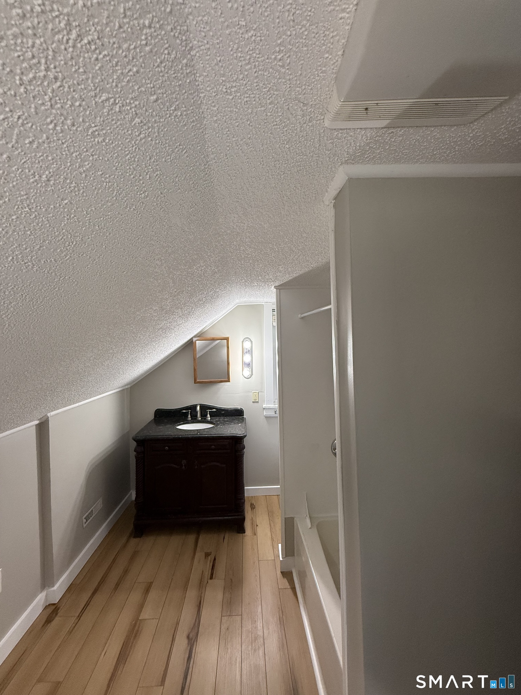 15 Ripley Place Norwich CT 06360