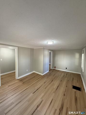 15 Ripley Place Norwich CT 06360