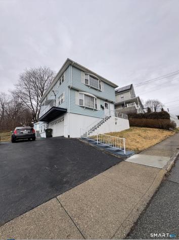 16 Grove Street New London CT 06320