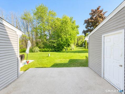 8 Barrington Drive Wethersfield CT 06109