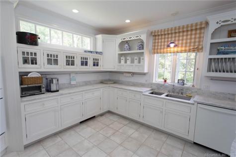3 Wilson Avenue Old Saybrook CT 06475