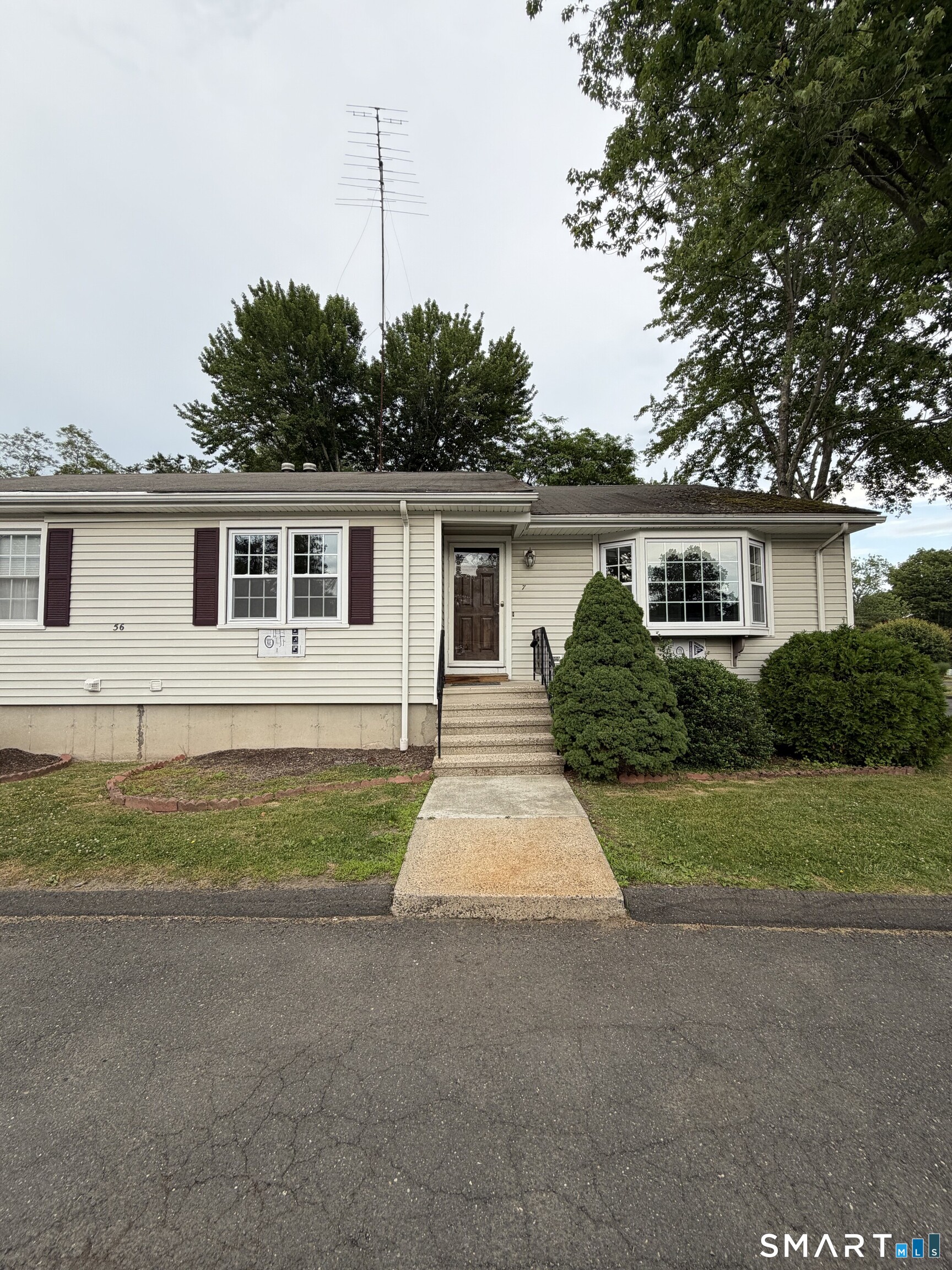 56 Janet Circle Bridgeport CT 06606