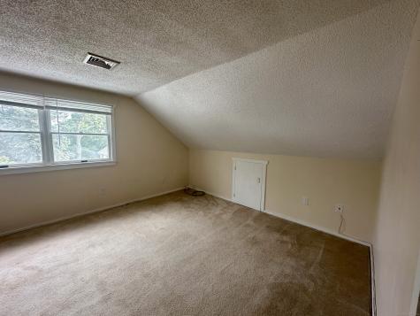 26 B Hillcrest Road East Lyme CT 06357