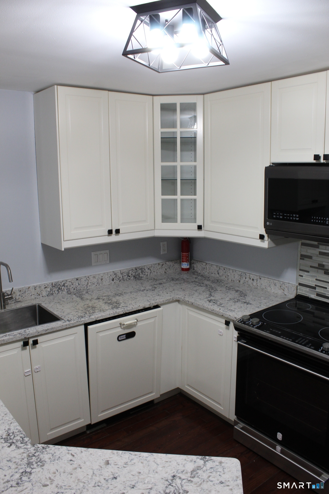 8 Rose Lane Danbury CT 06811