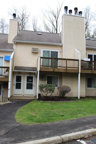 8 Rose Lane Danbury CT 06811