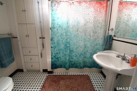 18 Mohican Trail Old Saybrook CT 06475