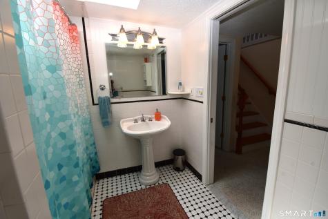 18 Mohican Trail Old Saybrook CT 06475