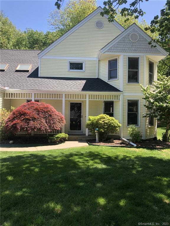 16 Village Victoria Guilford CT 06437