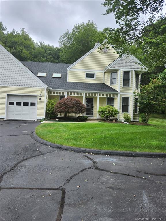 16 Village Victoria Guilford CT 06437